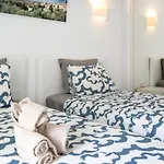 Spacious Apartment With Breath-Taking Ocean Views, 13