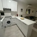 Super Y Amplio Apto Con Airco, Planta Baja En Mareverde