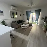 Super Y Amplio Apto Con Airco, Planta Baja En Mareverde