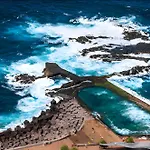 Tide'S Embrace & Natural Pool