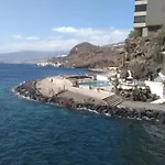 Facing The Ocean - Full Appt With 2 Double Bedroom
