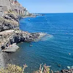 Facing The Ocean - Full Appt With 2 Double Bedroom
