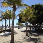 Villa Las Palmitas - Sea Views - Private Pool - Hot Tub - Table Tennis