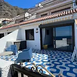New, Comfortable, Amazing View!
