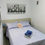 Burero Beach Stay - Comfy - Near Airport & Beaches