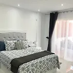 Apartamento Con Impresionantes Vistas Y Piscina
