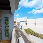 Vintage Style Holiday Home Near The Beach