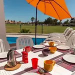 Villa Queen