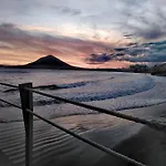 Alquilaencanarias Plaza Roja Beach