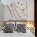 Vista Blanca Room 1