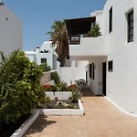 2Br Beach House - Solarium Terrace Shower - 13