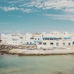 Amura House