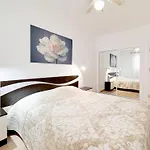 Sea View Apartment Beachfront