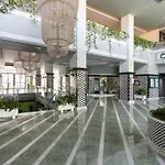 Dream Beach 1 Bedroom Apartment Terrace Dining Pool