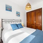 Home2Book Serene Canary Style House, Garden & Pool