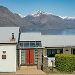 Deja Vu - Queenstown Holiday Home