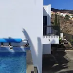 Luxury Villa Ocean Views Heated Pool Private