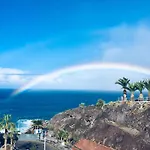 Apartamentos Lago Oceanfront With Los Gigantes And La Gomera Views