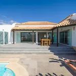 Villa Lobos With Private Pool And Bbq