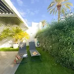 Porto Mare 42 With Heated Pool On The Front Line By Tenpropertiesgc