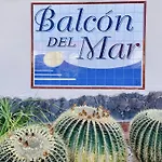 Apartamento Con Piscina Junto Al Mar
