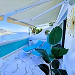 Blue Sky Apartment