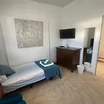 Casa Swn-Y-Mor, Two Bedroom Apartment With Private Pool