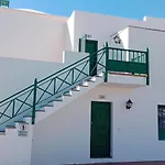 Apartamento Om Con Piscina Y Vistas Al Mar