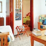Cozy House In El Golfo + Terrace