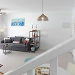 Lolalo House