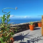 Villa Permavista In Alleinlage Und Mit Beheiztem Infinity-Pool Auf Der Sonnenseite