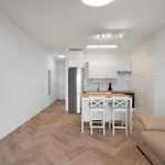 Apartamento Delfin Amarillo