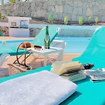 Atlantic Ocean & Beach Views - Holiday Club Suite