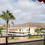 Elegante Apartamento En Los Cristianos Arona