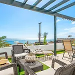 Stunning Marina & Sea Views Relax In Amarilla Golf Lbr638