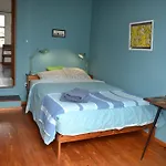 El Quinto Pino 3 Habitaciones Privadas Con Cocina Y Bano Compartidos