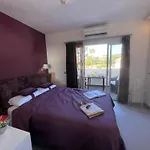 Luxury, Boutique Two-Bedroom Modern Townhouse With Golf Views