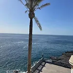 First Line Apartment With An Ocean View