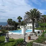 Bungalow Auf Einem Felsen Direkt Am Meer