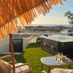 Amber Skies Seafront Retreat