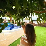 Luxurioese Ferienvilla Fuer Vier Personen