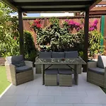 Bungalow Portos Y Atos