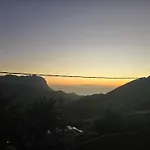 3Br Rustic House - Seaviews & Minibar