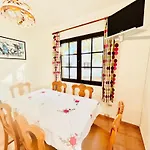 Trinity House En Playa Bastian