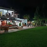 Kolonialstil Villa Mit Pool Und Tollem Ausblick