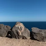 Villa Atlantica - Cliffside Retreat