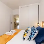 Sea Breeze Frontline Apartment