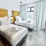 Villa Infinity