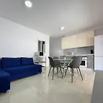 Los Cristianos Piscina Y Terraza