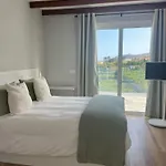 Sonia'S Sea View